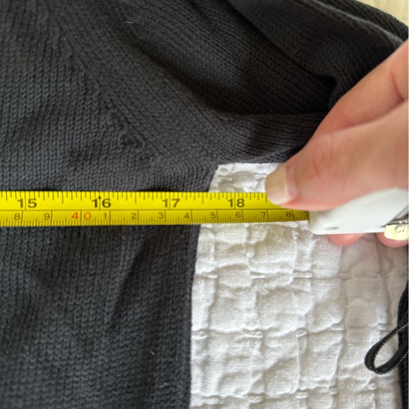 Everlane Dark Gray Turtleneck Sweater - Picture 7 of 7